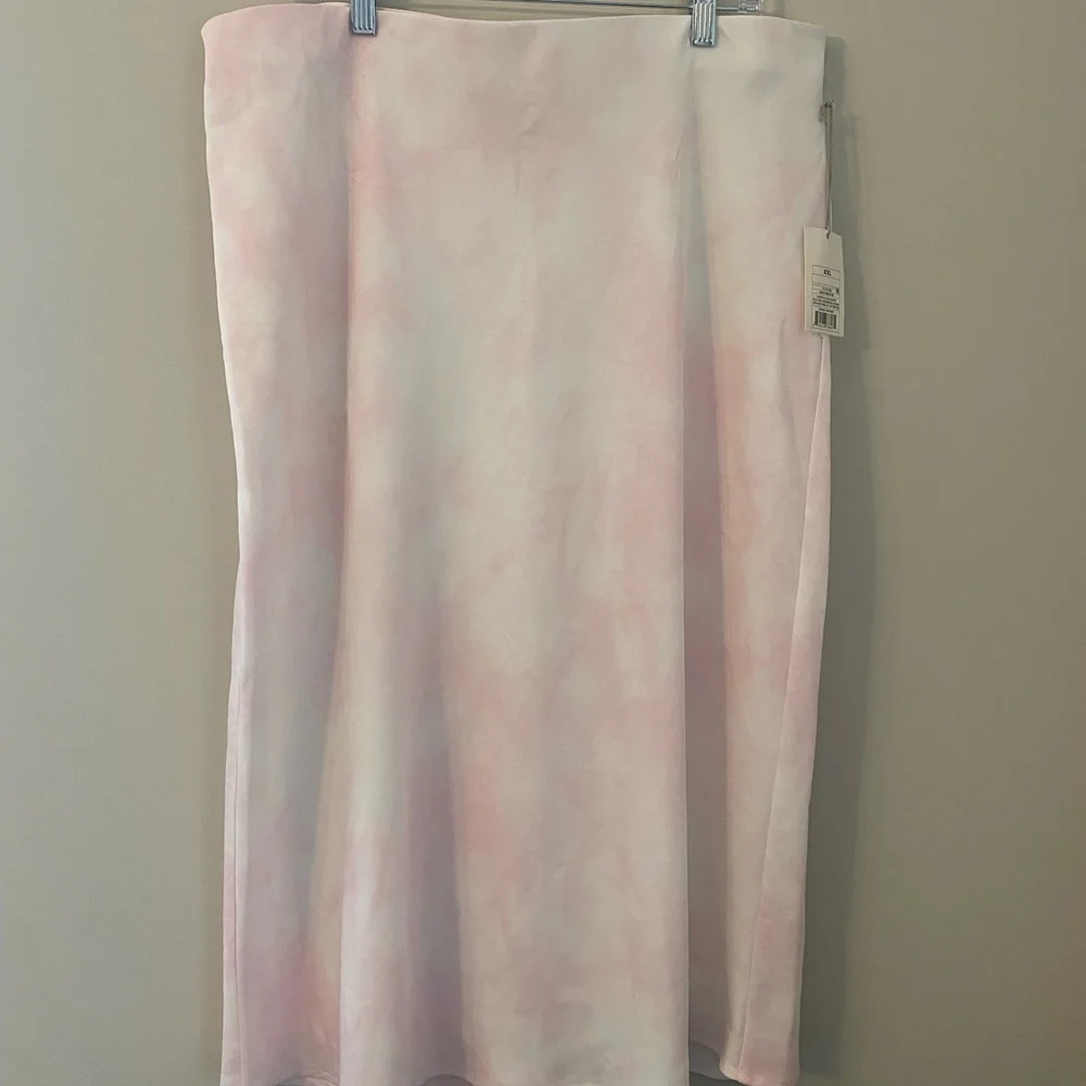 NWT midi skirt - Picture 2 of 6